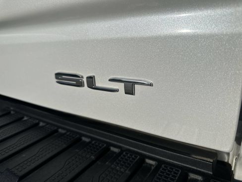 Certified 2024 GMC Sierra 1500 SLT w/ SLT Premium Plus Package AWD/4WD image 32