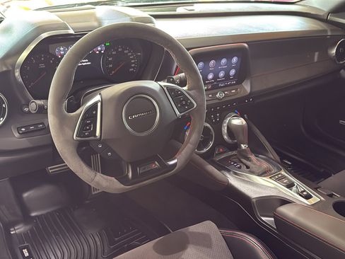 Certified 2022 Chevrolet Camaro ZL1 image 9