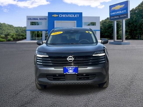 Used 2025 Nissan Kicks SV image 10