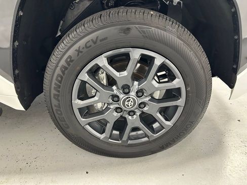 Used 2025 Toyota Tundra Platinum image 68