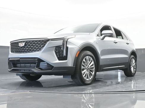 Used 2024 Cadillac XT4 Premium Luxury image 54