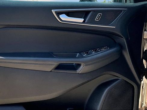 Certified 2021 Ford Edge SE FWD image 23