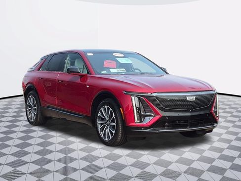 Certified 2024 Cadillac Lyriq Sport AWD/4WD image 2