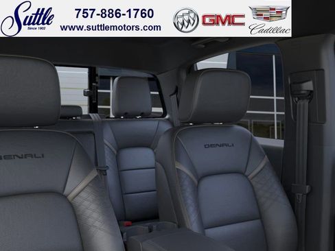 New 2026 GMC Canyon Denali image 24