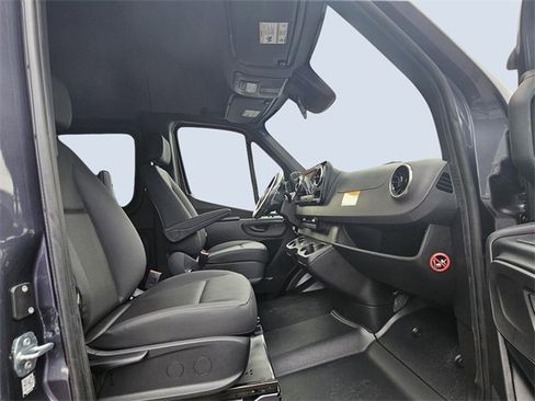 New 2025 Mercedes-Benz Sprinter 2500 image 12