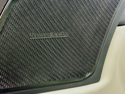 Used 2023 Volvo XC60 B5 Ultimate w/ Climate Package image 20