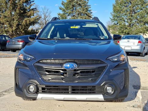 Certified 2025 Subaru Outback Limited image 2