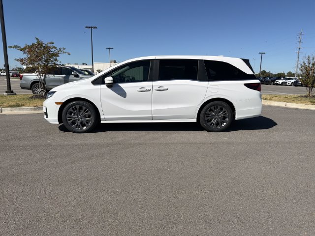 New 2027 Honda Odyssey Touring image 2