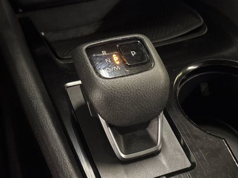 Used 2023 Nissan Rogue SV image 22