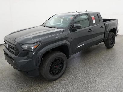 New 2025 Toyota Tacoma SR5