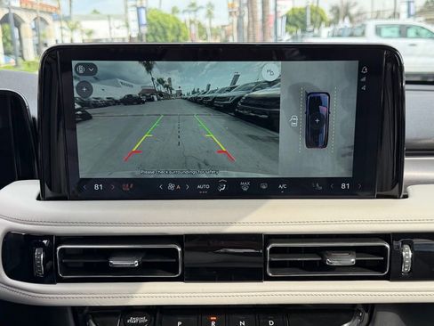 Used 2025 Lincoln Aviator AWD image 24