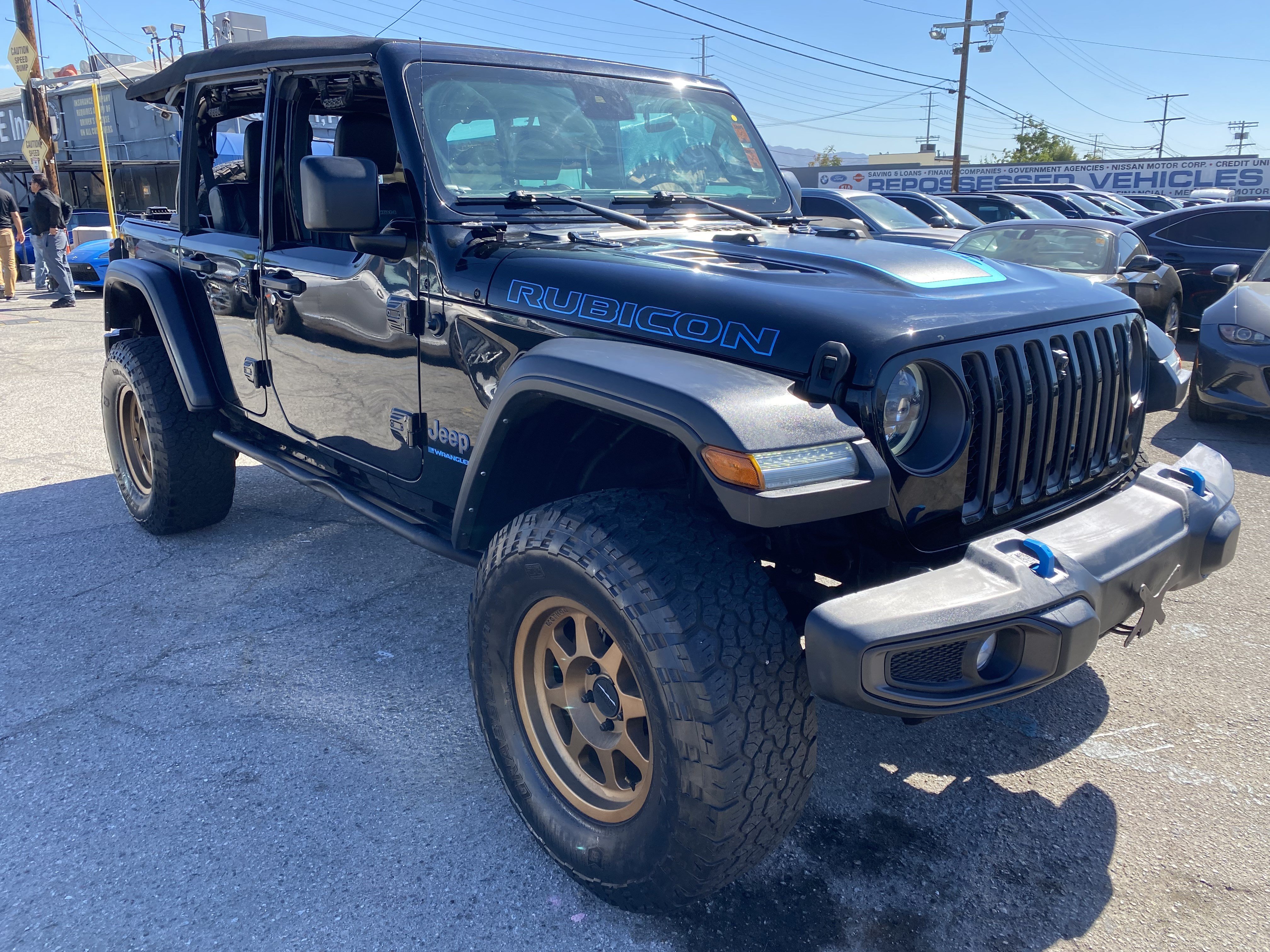 Used 2023 Jeep Wrangler Unlimited Rubicon 4xe AWD/4WD image 9