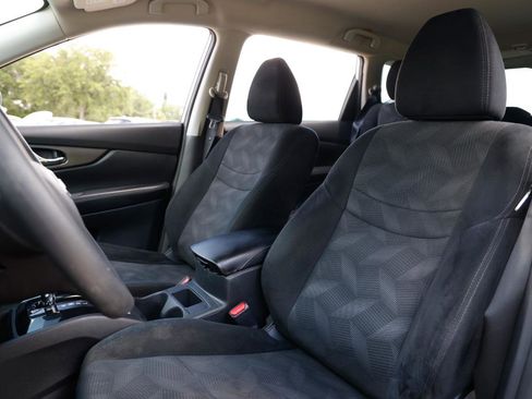 Used 2016 Nissan Rogue S FWD image 6