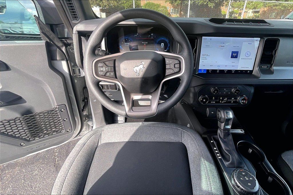 Certified 2026 Ford Bronco 2-Door w/ Sasquatch Package AWD/4WD image 4