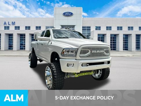 Used 2017 RAM 1500 Classic SLT AWD/4WD image 3