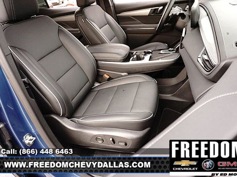 Used 2025 Buick Enclave Preferred image 12