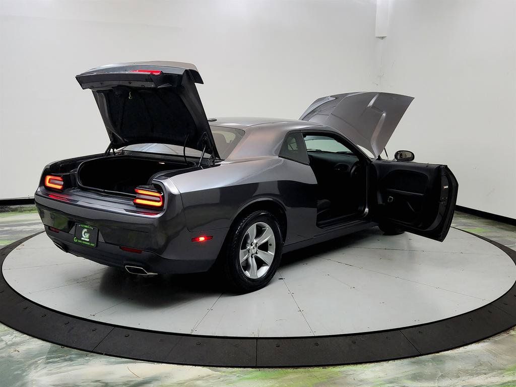 Used 2020 Dodge Challenger SXT RWD image 11