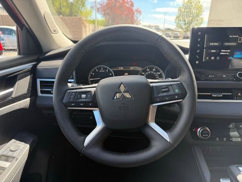 New 2026 Mitsubishi Outlander SE AWD/4WD image 8