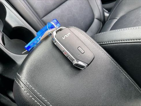 Used 2024 Kia Seltos EX AWD/4WD image 28