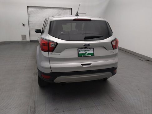 Used 2019 Ford Escape SE FWD image 6