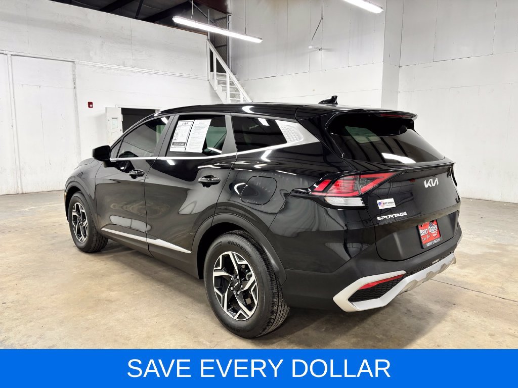 Used 2024 Kia Sportage LX FWD image 5
