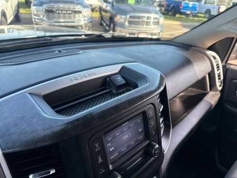 Used 2019 RAM 2500 Big Horn image 21