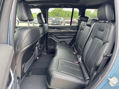 New 2026 Jeep Grand Cherokee Limited RWD image 28