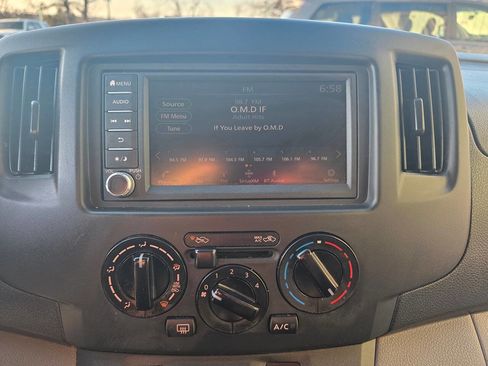 Used 2020 Nissan NV200 SV w/ Back Door Glass Package image 36