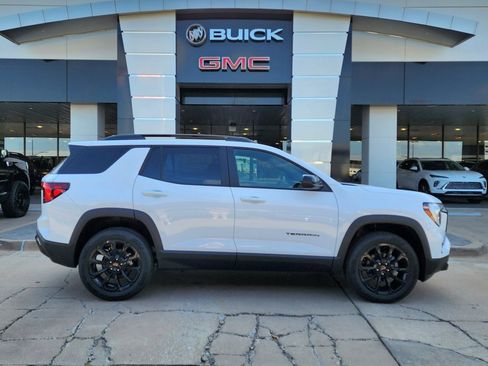 New 2026 GMC Terrain Elevation w/ Black Edition image 3