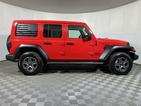 Used 2022 Jeep Wrangler Unlimited Sport w/ Sun And Sound Package AWD/4WD image 9