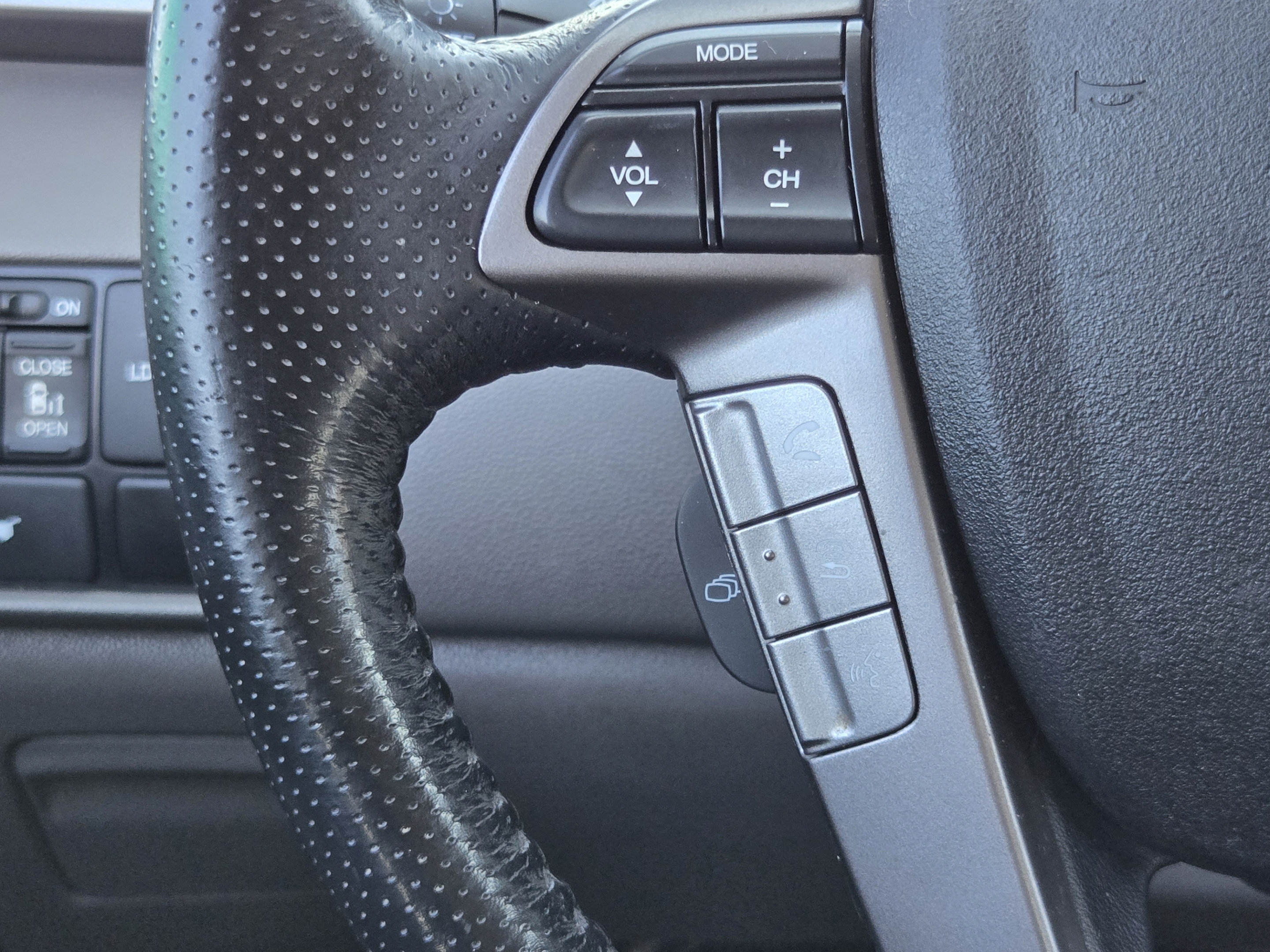 Used 2017 Honda Odyssey EX-L image 24