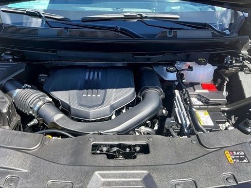 Used 2025 Chevrolet Traverse Z71 AWD/4WD image 30