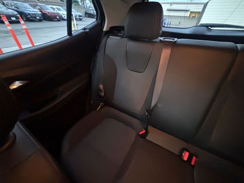 Used 2025 Buick Encore GX Preferred image 39