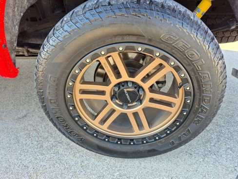 Used 2015 Ford F150 XLT w/ Equipment Group 302A Luxury image 11