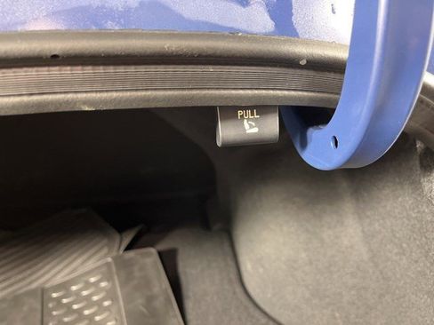 Used 2023 Hyundai Elantra SEL w/ Convenience Package image 41