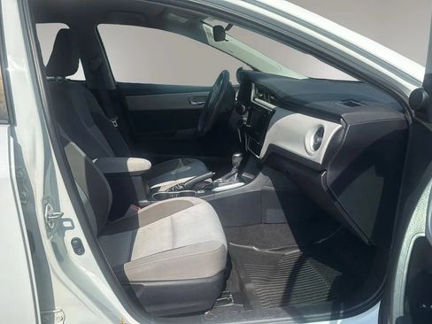 Used 2017 Toyota Corolla LE FWD image 8