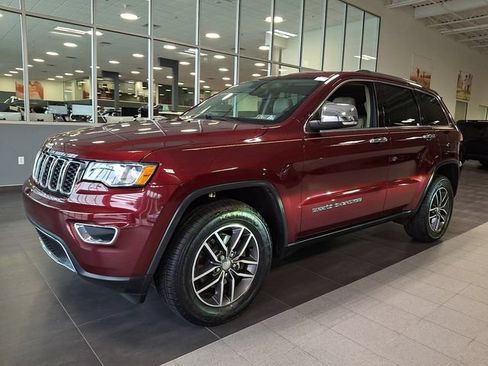 Used 2018 Jeep Grand Cherokee Limited AWD/4WD image 3