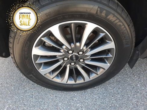 Certified 2023 Lincoln Nautilus AWD w/ Premium Package image 6