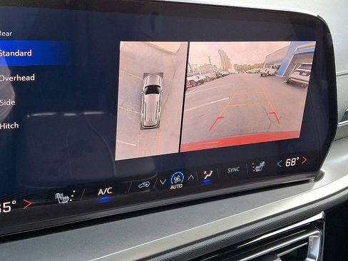 New 2026 Chevrolet Traverse LT w/ Sun and Wheel Package FWD image 13