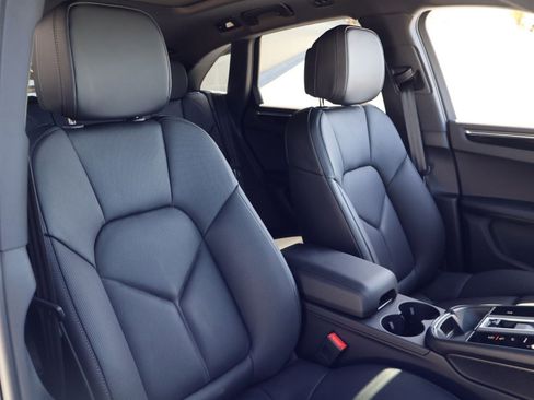 New 2026 Porsche Macan AWD/4WD image 22