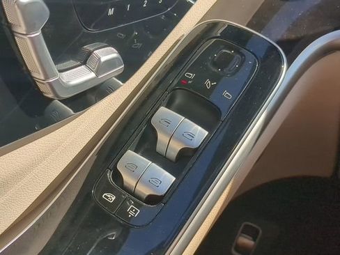 Used 2023 Mercedes-Benz S 500 4MATIC image 25