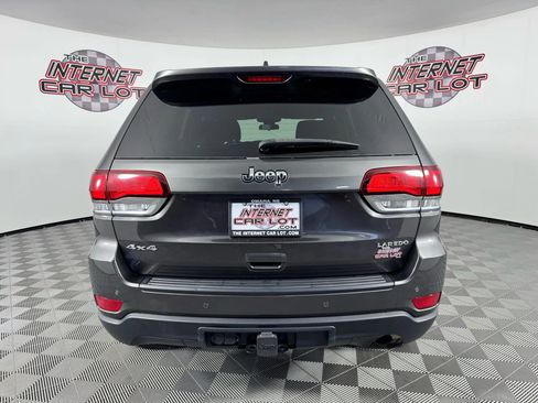 Used 2021 Jeep Grand Cherokee Laredo image 6