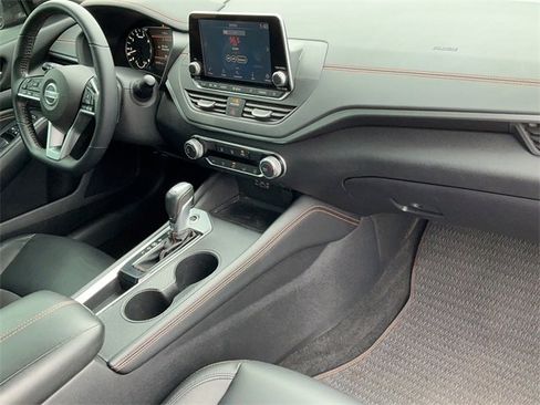 Used 2020 Nissan Altima 2.5 SR image 18