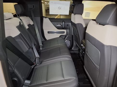 Used 2026 GMC Hummer EV SUV AWD/4WD image 7