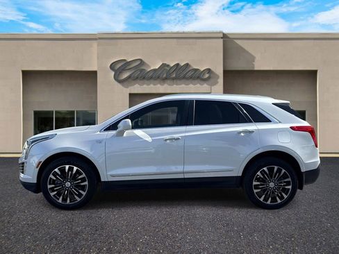 Used 2017 Cadillac XT5 Premium Luxury FWD image 6