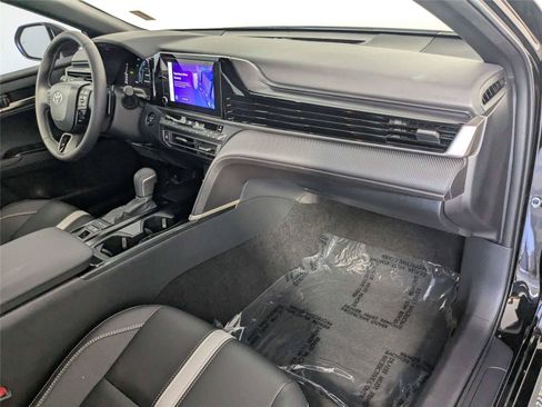 Certified 2025 Toyota Camry SE FWD image 31