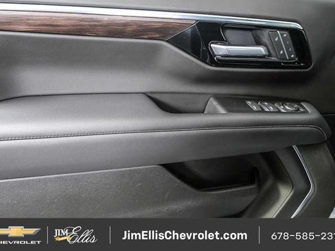 Certified 2025 Chevrolet Tahoe LT RWD image 5