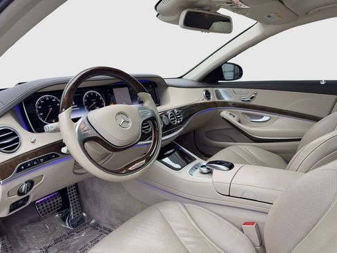 Used 2015 Mercedes-Benz S 550 Sedan w/ Sport Package w/ Sport Package image 18