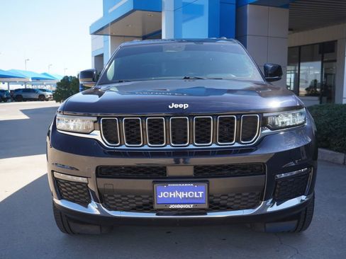 Used 2024 Jeep Grand Cherokee L Limited AWD/4WD image 3