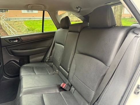 Used 2016 Subaru Outback 2.5i Limited image 23